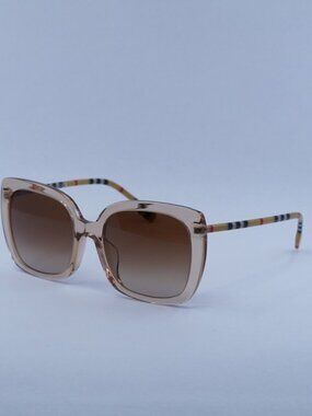 Pared “Up & At ‘Em” Coral & Rose Gold Sunglasses, NIB! pared | Accessories | Pared Up At Em Coral Rose Gold  main image 2